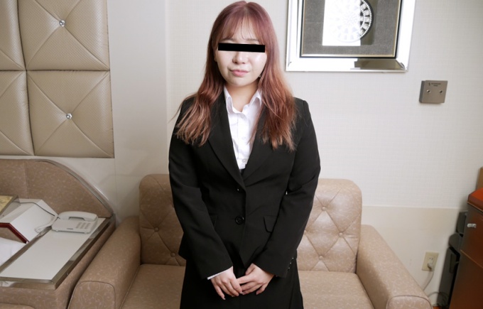 「我什么都会做！」找工作的女大学生中出面试！