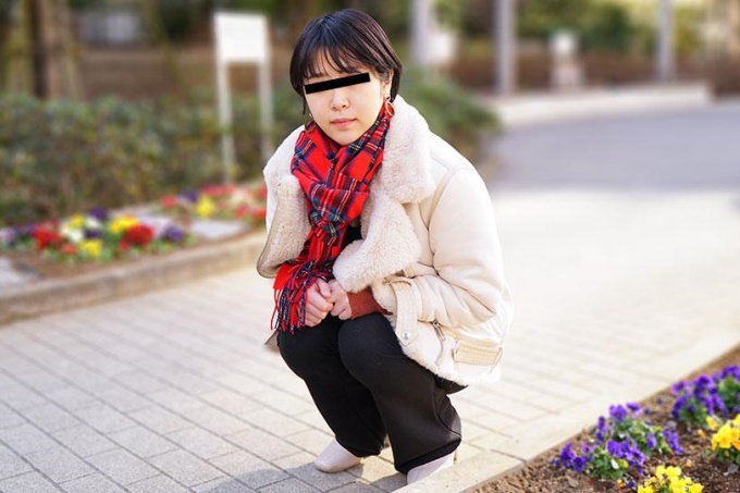 一个喜欢乳头游戏的变态素人女孩
