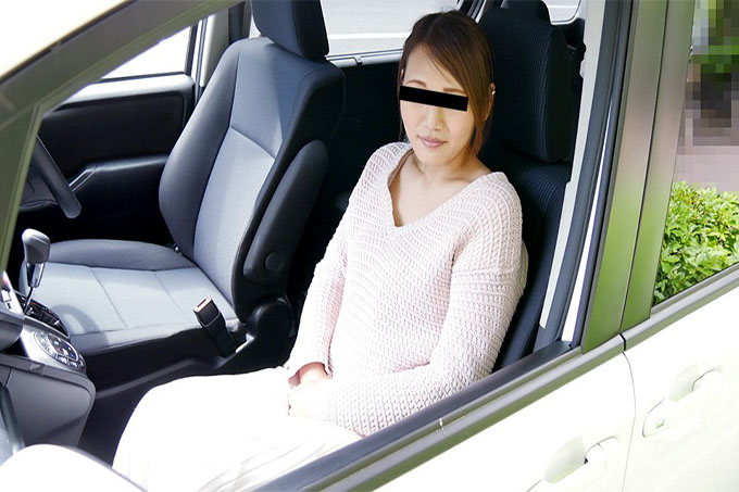 感觉每个人都在看着车内,我不能停止冲击