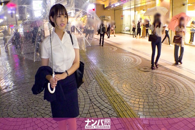 真实素人搭讪，初次摄影。 1531 “请一起吃中华冷面！”打算吃中华冷面的应届毕业生OL成为男演员的饵食！ ！一边摇动F罩杯一边苦闷！隔了好久的性痉挛不能停止！ ！我是个好色的素人！ ！