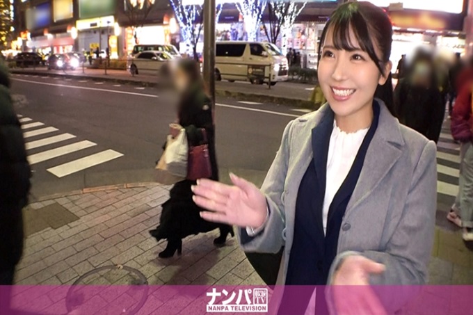 真实素人搭讪,初次摄影。 1590 在秋叶原的路上分发开罗!从公司回来的美腿美女陷入了陷阱!在带进来的饭店进行色情谈话…渐渐地心情也高涨起来…