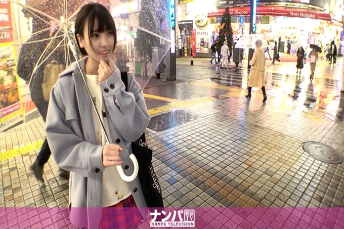真实素人搭讪,初次摄影。 1601 外表和纯真的色鬼完全相反! !清爽短发的美少女,连续不断地喊着“好棒”而烦恼的情色性爱! !