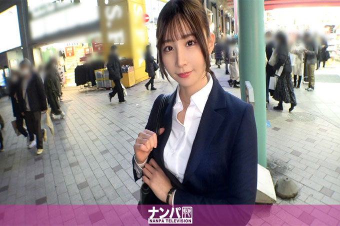 认真的南帕，第一枪。 1769 [Pantyhose Biribiri Clothes SEX] 在吉祥寺工作的第一年接一个房地产办公室女士！上衣的扣子突然被解开了，却因为她软弱的性格和爱H的好色心，一下子就掉了下去！