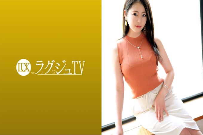 Luxury TV 1582 现役AV女优「Minori Hatsune」出现在豪华电视上，想要在彼此寻求对方的地方拥有丰富的性爱！不仅可爱而且作为成年女性的性感也有魅力！伊库被已经达到女人身高的身体所困扰！ ！！