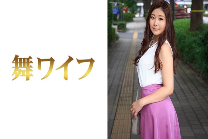舞ワイフ 沢北琴乃 最近社会形势下的新生活管道对私生活和工作产生了各种各样的影响。今晚，现身的人妻也是被这种新的生活管道玩弄的一个人。工作方式切换成了特写工作，夫妻俩一起在家里工作，夫妻关系恶化，而且外出自我克制，转换心情也不顺利，好像积攒了压力…。