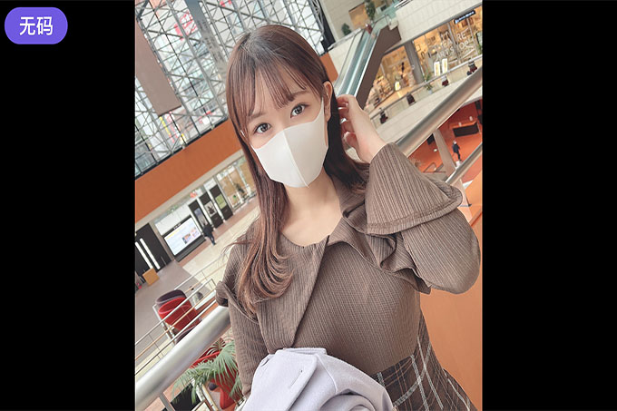 [FC2] 性感美女售货员的变态身体射精的两部作品