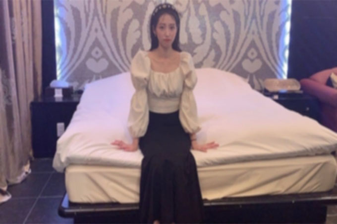 【FC2】这个年纪散发情色信息素,风格出众的美女。结束是阴道射精和特殊的嘴巴口交,而彼此都处于高潮。