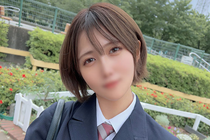 [FC2]初次拍摄/登场！这太神奇了这是一本在教学楼边被迫射到嘴里的书。
