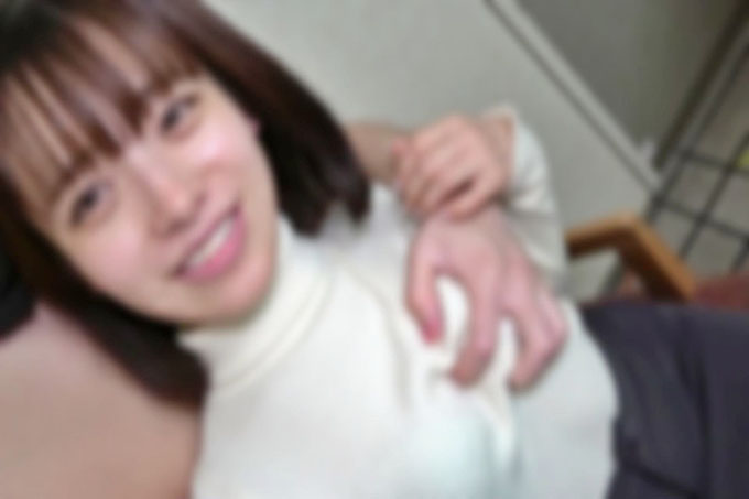 【FC2】曾经是著名国民偶像团体成员的美丽女子。天使般的迷人美女潮吹多多,仰视口交,射到脸上太色情了!连续两个巨大的内射!