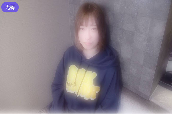 [FC2] (1)当天真的女孩脱掉衣服时，她细长的粉红色乳头是如此色情，以至于我在她嘴里射精