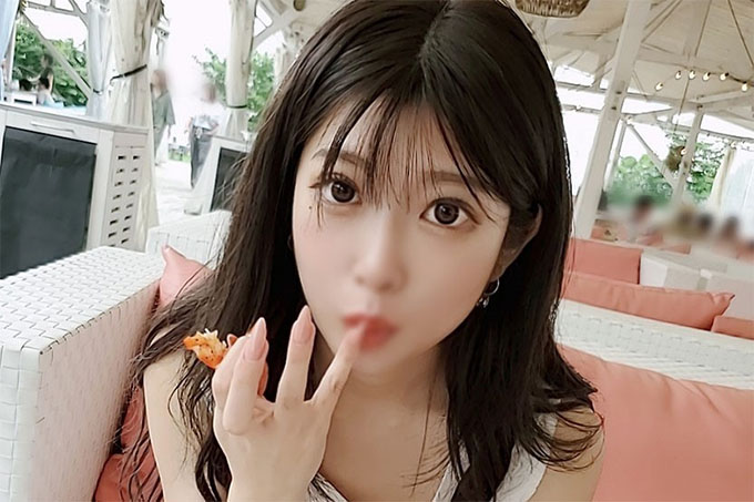 外貌！ ！！数量有限！ [未经审查] 一个穿着白色连衣裙的漂亮美女沿着海滩散步...在迷人的Fcup美女巨乳中中出！ ！！没想到这么好...