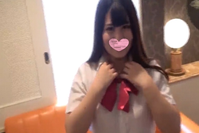 [FC2]先到先得优惠780积分-胖乎乎娃娃脸大胸美女色情口交，还穿着制服被拍！