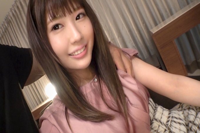 网络上AV应募→AV体验摄影 1608 【首次拍摄】【纤细的BODY】【华丽的雪肌】给人以透明美肌印象的纤细女大学生。华丽的身体被巨大的根毫无保留地侵略到深处，尖叫着…