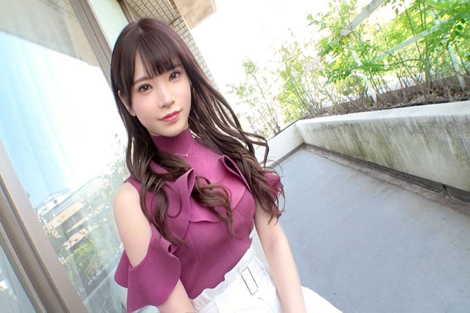 【背部是性感地带♪】因猛烈的活塞攻击而痛苦地扭动的苗条美女！梦想有一天成为AV女优，我迈出了第一步！