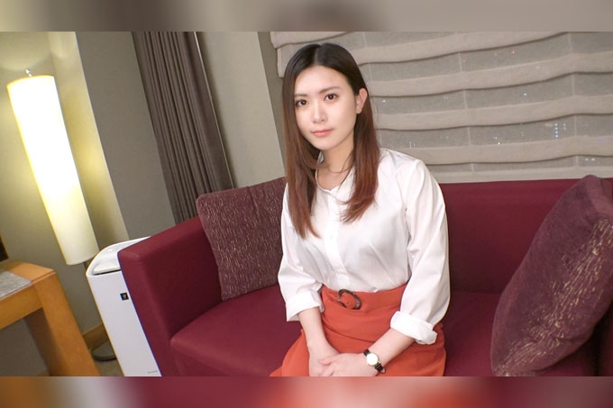 “已婚女教师的性爱太棒了!看她狂喜的尖叫和呻吟!她最近没有和丈夫做爱,她的小穴很孤独……