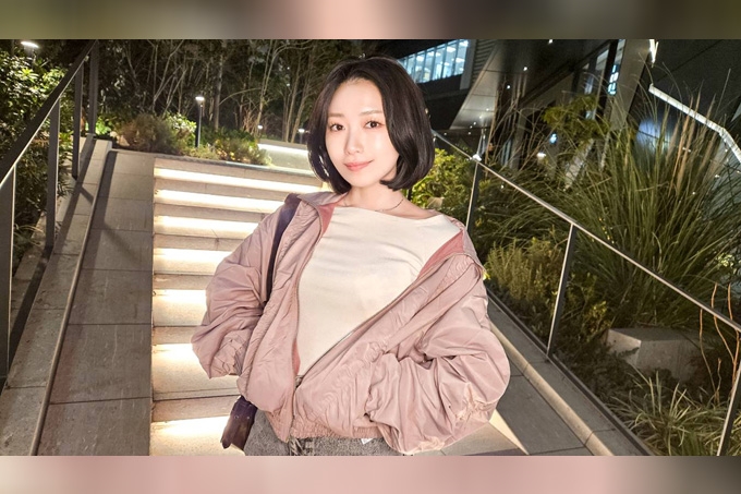 “光是想到有人在看着我，我就浑身湿透。我被拍得越多，身体的反应就越强烈。伊藤，22岁，理发师