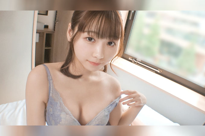 这就是大家都在谈论的女神身材！！这个懵懂的女孩今晚被唤醒了情欲！！
