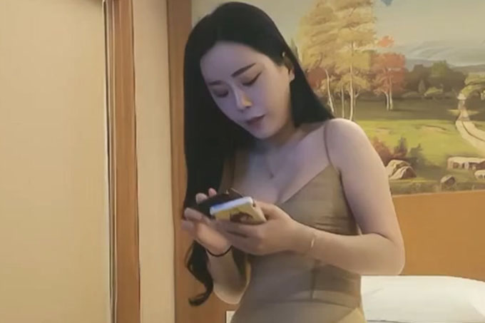 3000网约周边女神，直播间二选一留下甜美小姐姐，肤白貌美，身材样貌极品，佳人相伴水乳交融