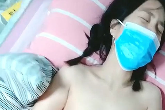 妹子和同学借款高利贷两千逾期要还2万,被迫卖掉初夜
