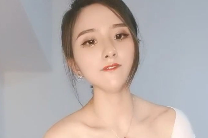 模特身材气质颜值纹身女神