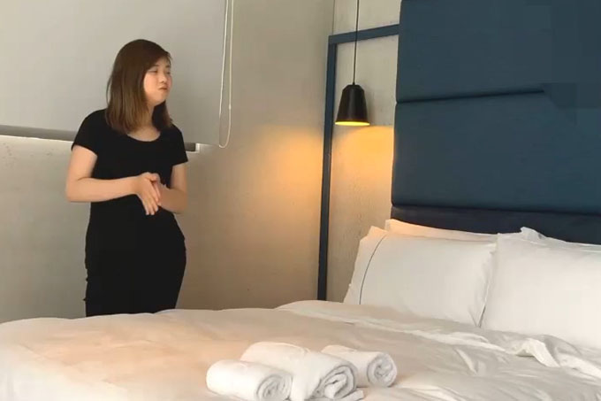 酒店约啪身材火爆的D奶小美女 主动张开双腿给操干的高潮不断