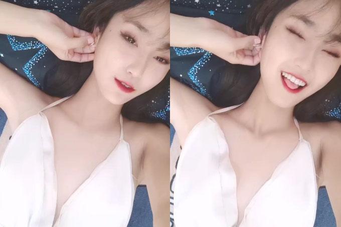 清纯欲女全程露脸诱惑狼友,跟狼友互动撩骚妩媚风情