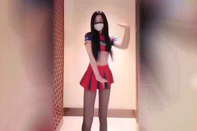 淫丝诱惑超顶土豪大神的专属性玩物黑丝足球宝贝饥渴求肏 大肉棒撑满蜜道好满足 水多超滑哆嗦激射