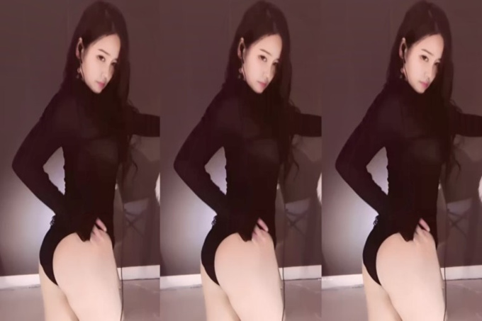 [中文主播外流]虎牙高颜值女主播『胡真真』私拍定制大尺度视频淫荡骚气舔黄瓜护士装露点超诱惑